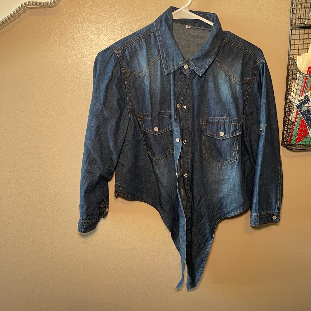 SHEIN Dark Blue Cropped Denim Button-Front Shirt